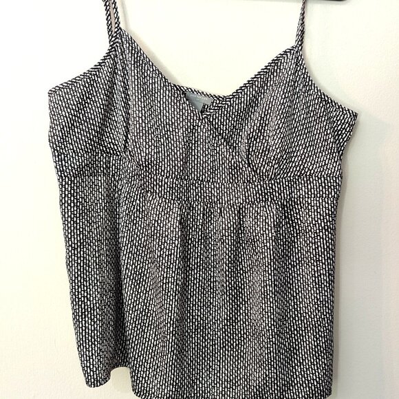Ann Taylor Black and White Print Camisole Top. Size 14. - Picture 2 of 6